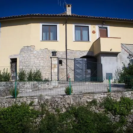 ベッド・アンド・ブレックファスト Agriturismo La Conca