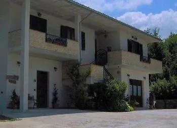 ベッド・アンド・ブレックファスト Agriturismo La Conca カラマーニコ・テルメ