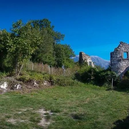 ベッド・アンド・ブレックファスト Agriturismo La Conca カラマーニコ・テルメ